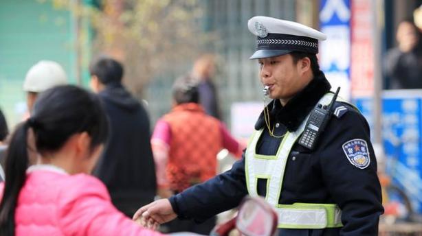 协警一个月工资多少(协警一个月工资多少钱女)