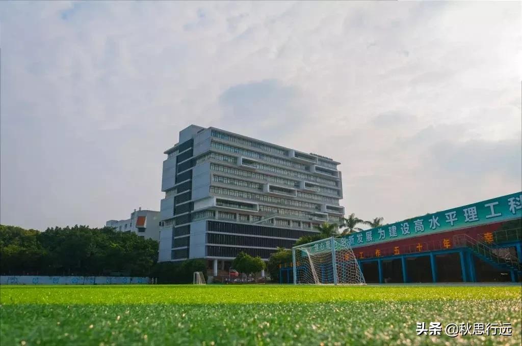 深圳电子科技大学(深圳电子科技大学是几本)